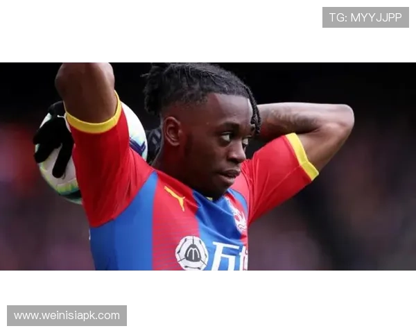 在水晶宫俱乐部官网上获取最新转会消息与球队动态实时更新